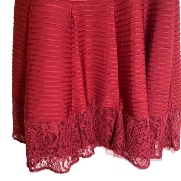 The Limited Sleeveless Mini Dress Fit to Flare Lace Burgundy Red Size 6 - Picture 5 of 10